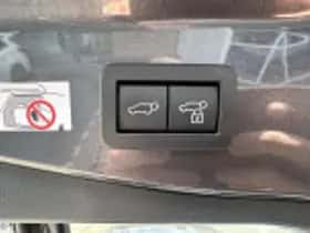 Toyota C hr (2024) thumbnail 55