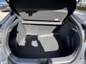 Toyota C hr (2024) thumbnail 56