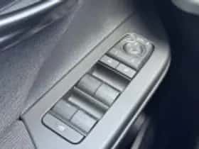 Toyota C hr (2024) thumbnail 62