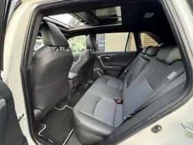 Toyota RAV4 (2022) thumbnail 18