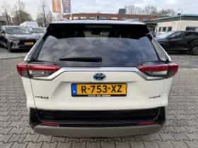 Toyota RAV4 (2022) thumbnail 4