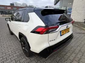 Toyota RAV4 (2022) thumbnail 5