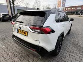Toyota RAV4 (2022) thumbnail 9