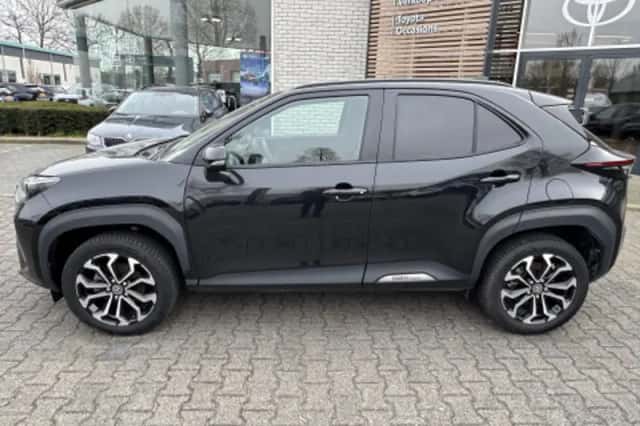 Toyota Yaris Cross (2025) thumbnail 2