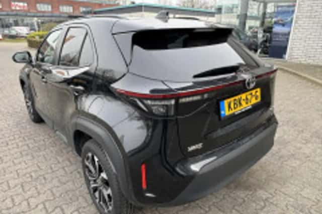 Toyota Yaris Cross (2025) thumbnail 3