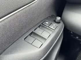 Toyota Yaris Cross (2025) thumbnail 21