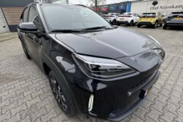 Toyota Yaris Cross (2025) thumbnail 5