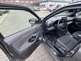 Toyota Yaris Cross (2025) thumbnail 15