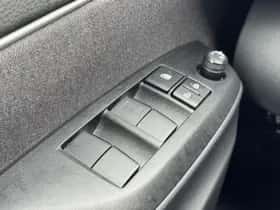 Toyota Yaris Cross (2025) thumbnail 25