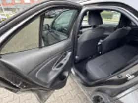 Toyota Yaris Cross (2025) thumbnail 48