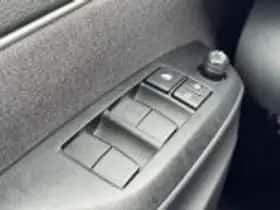 Toyota Yaris Cross (2025) thumbnail 54