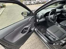 Toyota Yaris Cross (2025) thumbnail 16