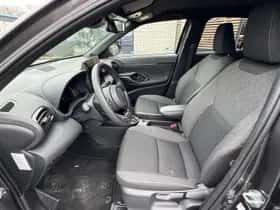Toyota Yaris Cross (2025) thumbnail 17
