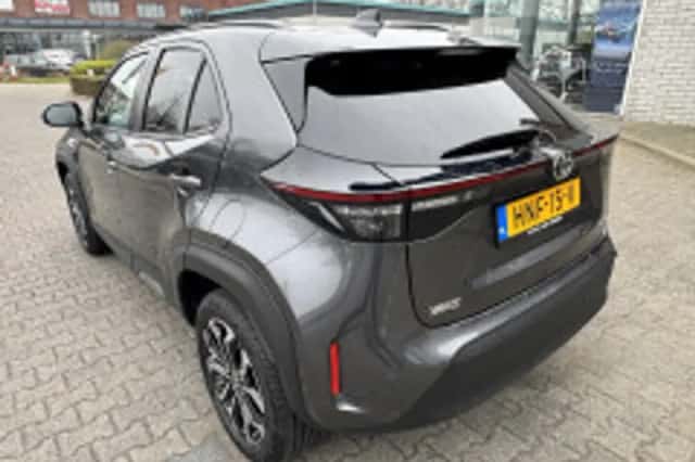 Toyota Yaris Cross (2025) thumbnail 3