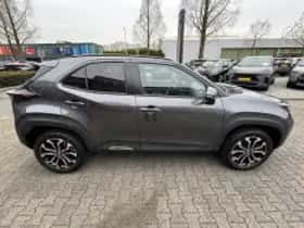 Toyota Yaris Cross (2025) thumbnail 4