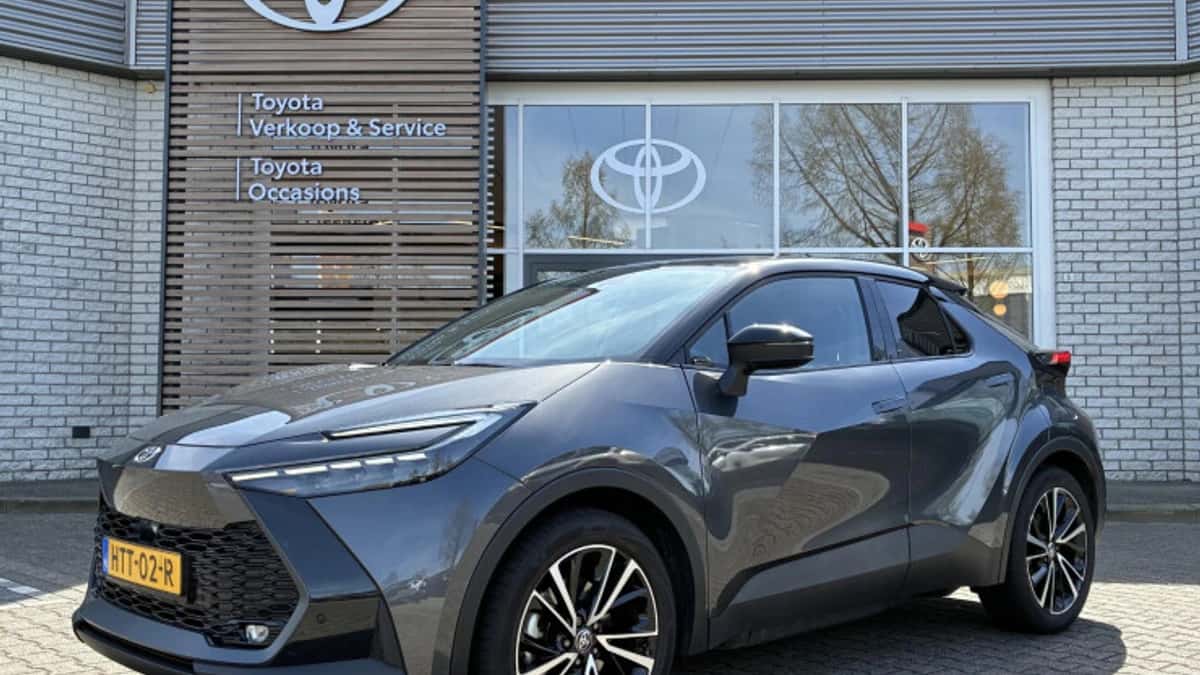Toyota C hr (2025) — foto 1