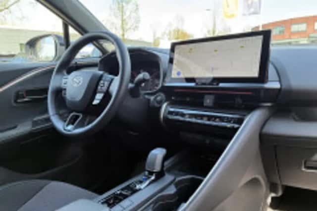 Toyota C hr (2025) thumbnail 3