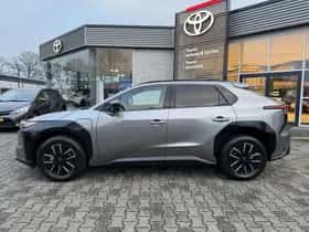 Toyota bZ4X (2026) thumbnail 2