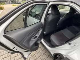 Toyota Yaris Cross (2025) thumbnail 20