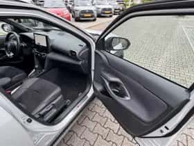 Toyota Yaris Cross (2025) thumbnail 26