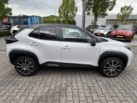 Toyota Yaris Cross (2025) thumbnail 6