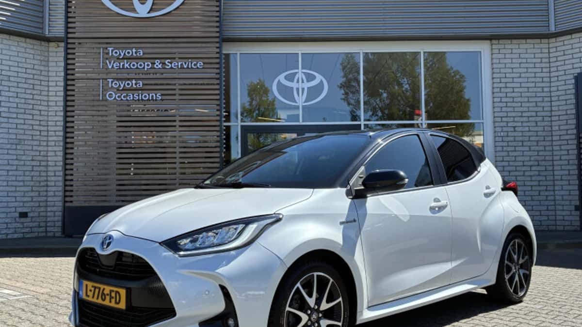 Toyota Yaris (2021) — foto 1