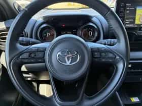 Toyota Yaris (2021) thumbnail 21