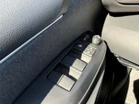 Toyota Yaris (2021) thumbnail 25