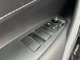 Toyota Corolla (2024) thumbnail 26