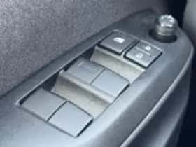 Toyota Yaris Cross (2024) thumbnail 62