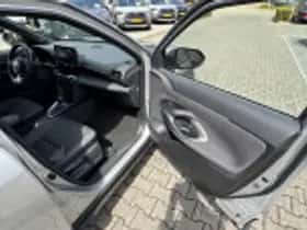 Toyota Yaris Cross (2024) thumbnail 63