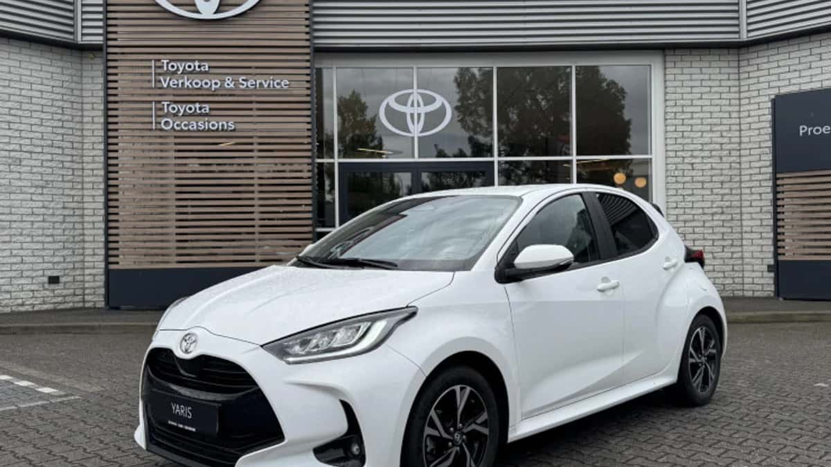 Toyota Yaris (2025) — foto 1