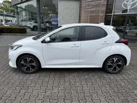 Toyota Yaris (2025) thumbnail 2