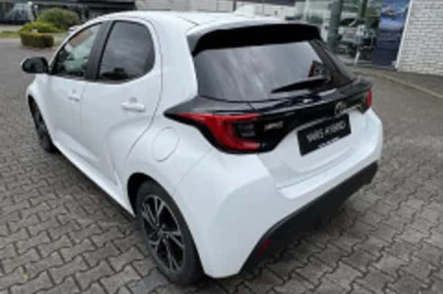 Toyota Yaris (2025) thumbnail 3