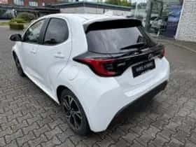 Toyota Yaris (2025) thumbnail 3