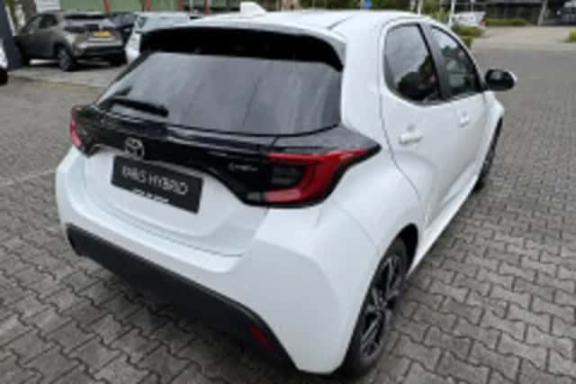 Toyota Yaris (2025) thumbnail 5