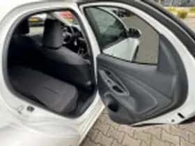 Toyota Yaris (2025) thumbnail 52