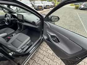 Toyota Yaris Cross (2025) thumbnail 25