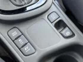 Toyota Yaris Cross (2024) thumbnail 80