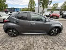 Toyota Yaris (2025) thumbnail 4