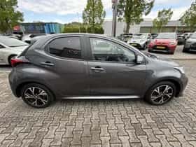 Toyota Yaris (2025) thumbnail 10