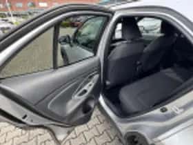 Toyota Yaris Cross (2025) thumbnail 56