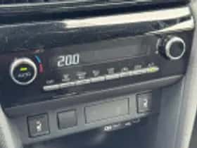 Toyota Yaris Cross (2025) thumbnail 67