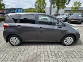 Toyota Verso s (2011) thumbnail 11