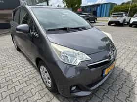 Toyota Verso s (2011) thumbnail 16