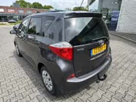 Toyota Verso s (2011) thumbnail 3