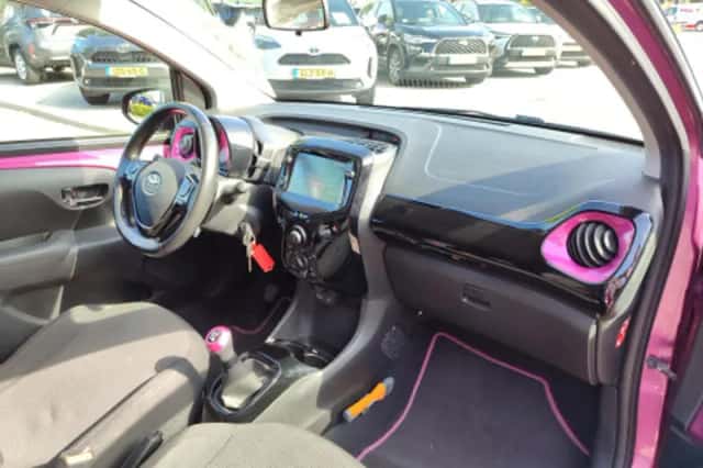 Toyota Aygo (2019) thumbnail 2