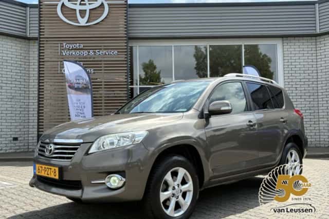 Toyota RAV4 (2011) thumbnail 1