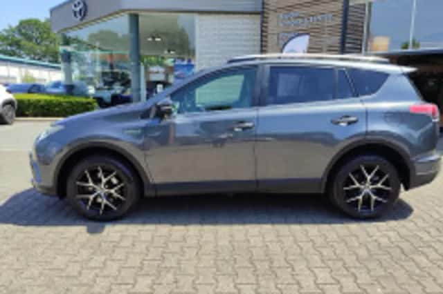 Toyota RAV4 (2018) thumbnail 4