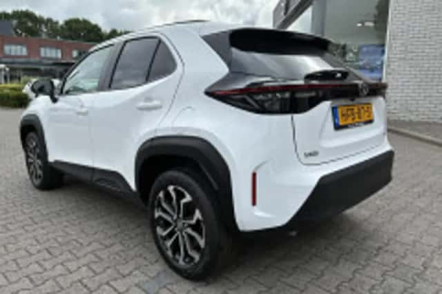 Toyota Yaris Cross (2025) thumbnail 5